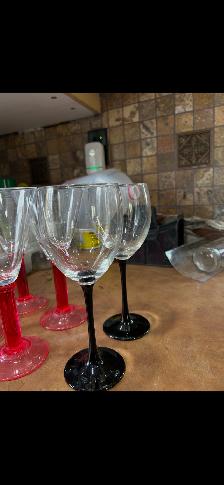 Wine Glasses - Photo 2