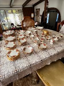Bone China Royal Albert dishes