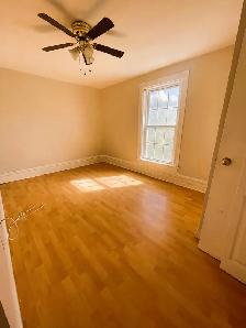 Bright & Spacious Three Bedroom Apartment in Trenton $1650 - Photo 9
