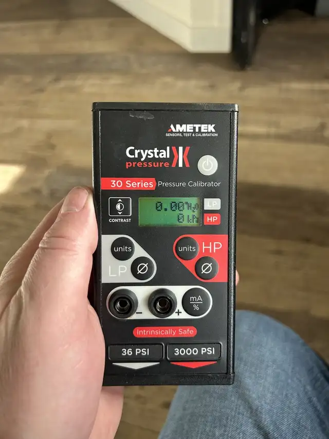 Crystal 30 Series Pressure Calibrator 36/3000 PSI w/ Hoses