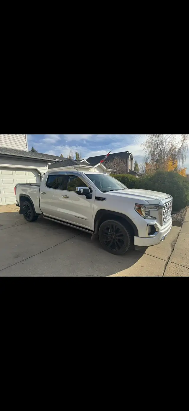 2020 GMC sierra 1500 Denali - 6.2L V8