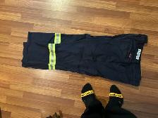 ONE NEW PAIR OF BULWARK FLAME RESISTANT PANTS - LG.