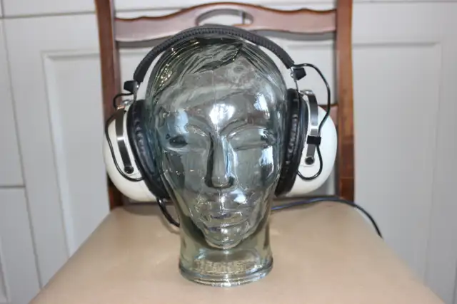 Vintage AWESOME PIONEER HEADPHONES
