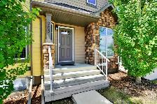 Townhouse for Rent - 2 Bed, 3 Bath - A/C, 2 Parking, Clearview