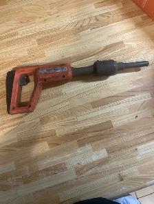 pistolet à clous