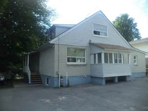 Smaller 1 bedroom unit, private entrance, east Barrie