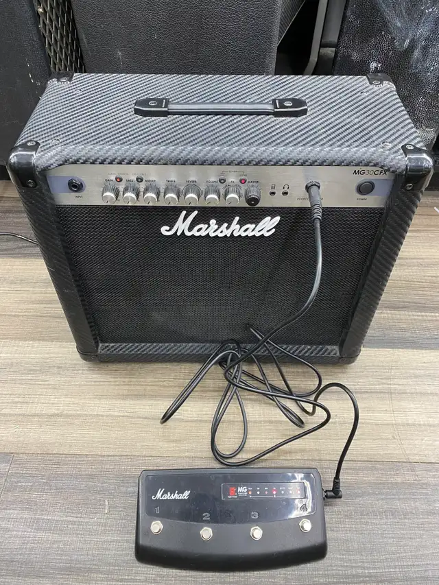 Marshall MG30CFX Guitar Amplifier with Footswitch