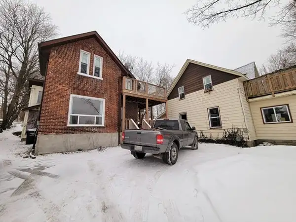 Charming 2-Bed Duplex Unit in Penetanguishene