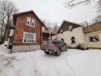 Charming 2-Bed Duplex Unit in Penetanguishene