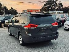 2014 Toyota Sienna 5dr LE 8-Pass FWD - Photo 3