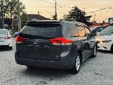 2014 Toyota Sienna 5dr LE 8-Pass FWD - Photo 4