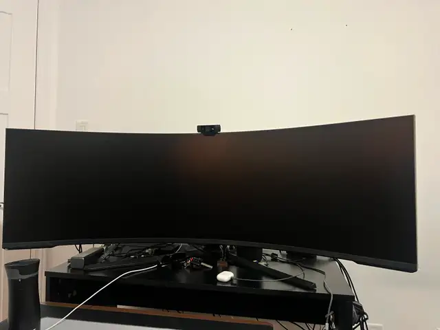 Samsung Odyssey Neo G9 57' Dual UHD 240Hz Mini-LED