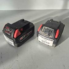 2x Milwaukee 5Ah Battery (32490331)