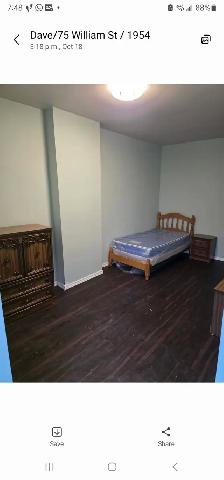 LARGE ROOM FOR RENT - Photo 2