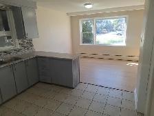 3 Bedroom Apartment - $2100  Electricity - Photo 3