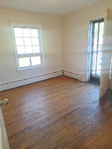 3 Bedroom Apartment - $2100  Electricity - Photo 6