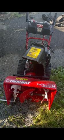 Snow Blower - Photo 8