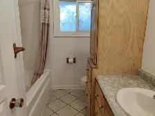 Large Private Bedroom Near Carleton & Algonquin- Dec 1st - Photo 11