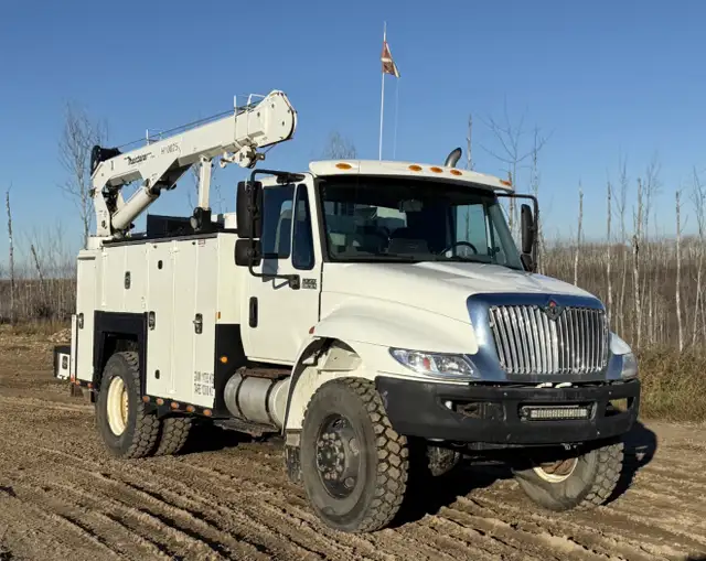 2015 international 4300 service truck