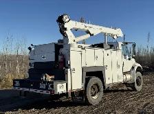 2015 international 4300 service truck - Photo 3