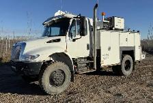 2015 international 4300 service truck - Photo 6
