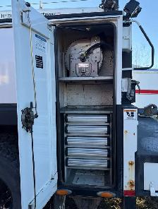 2015 international 4300 service truck - Photo 8