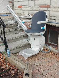 Stairlifts For Sale New & Refurbished - Photo 5