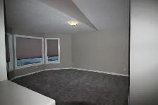 Legal Main Floor 2 Bedroom Suite For Rent - Photo 2