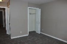 Legal Main Floor 2 Bedroom Suite For Rent - Photo 6