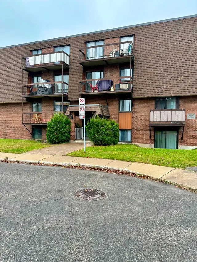 Superbe 41/2 à 1 395$ à Laval-des-Rapides