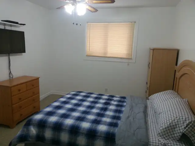 Room for Rent-Cornwall: AC - Utilities Included - access to wifi