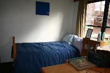 Room for Rent-Cornwall: AC - Utilities Included - access to wifi - Photo 3