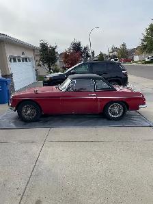 1964 MGB convertible with hardtop - Photo 3