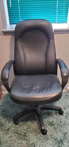 HIGH BACK CHAIR - COMFY - EASY ROLLER - GENTLY USED