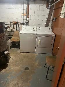 Basement For Rent - Photo 9