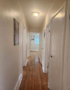 BRIGHT MAIN FLOOR APARTMENT - Photo 5