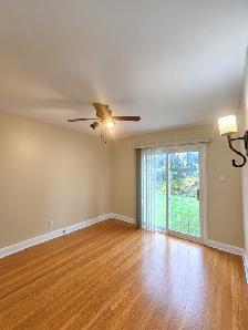 BRIGHT MAIN FLOOR APARTMENT - Photo 6
