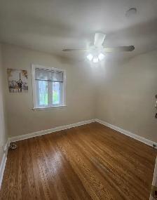 BRIGHT MAIN FLOOR APARTMENT - Photo 7