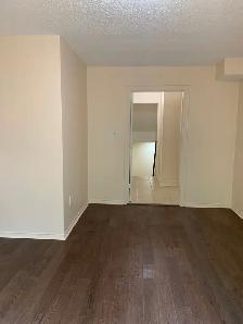 WOW Beautiful Townhouse Basement Available For Rent in Brampton! - Photo 4