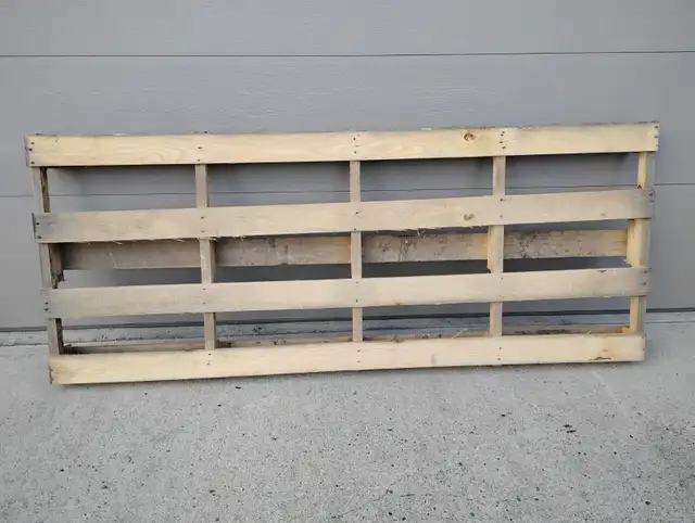 WOOD PALLET