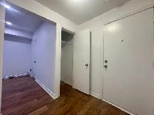 'Immediately Available 2 1/2 metro Snowdon - Photo 2