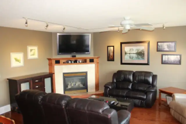 Room for Rent NW Calgary