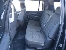 2018 Chevrolet Suburban 4x2 LS - Photo 10