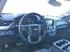 2018 Chevrolet Suburban 4x2 LS - Photo 12
