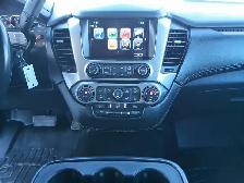 2018 Chevrolet Suburban 4x2 LS - Photo 17