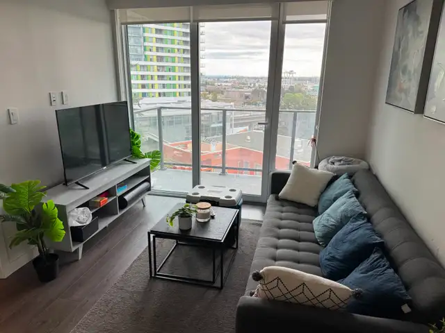 Furnished 1BR with A/C at Marine Gateway, Parking   Locker