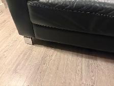 Leather sofas and cat tree - Photo 6
