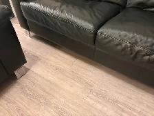 Leather sofas and cat tree - Photo 7