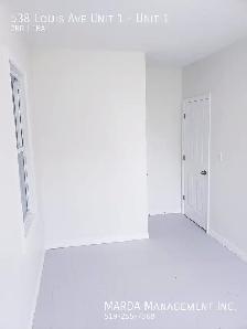 CHARMING 2 BED/1 BATH NEAR DOWNTOWN   HYDRO & GAS! - Photo 17