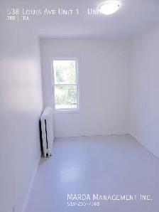 CHARMING 2 BED/1 BATH NEAR DOWNTOWN   HYDRO & GAS! - Photo 18